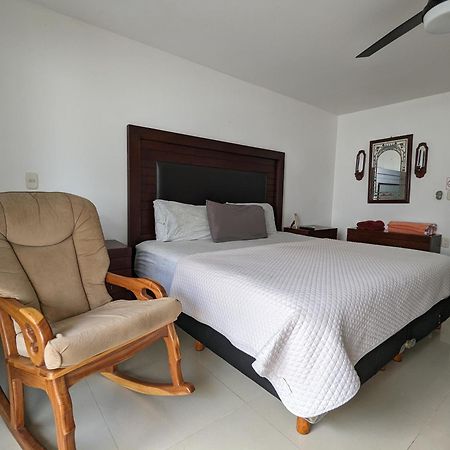 Villa Aurora Beautiful Beachfront Apartment Cancun Exterior photo